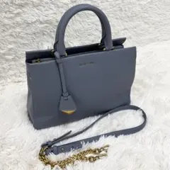 Charles & Keith ミラベル ストラクチャーハンドバッグのサムネイル