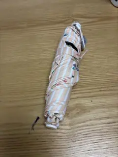 晴雨兼用 折りたたみ傘 UVカット 遮光100% 花柄のサムネイル