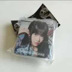 LE SSERAFIM CD風アクリルチャーム ガチャガチャUNFORGIVEN