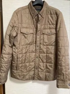 ユニクロ　キルティングジャケット　ベージュ