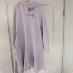 メゾピアノ　フード付き長袖ワンピース クマ刺繍　140