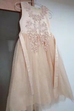 ベージュ 刺繍付きドレス 150サイズ