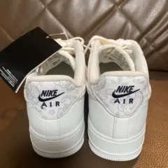 Nike Air Force 1 エッセンシャルペイズリーホワイト
