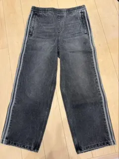 adidas ブラックデニムパンツ KF8543