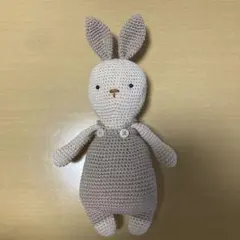 ウサギ　あみぐるみ　ハンドメイド