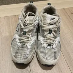 New Balance 530 ホワイト シルバーのサムネイル