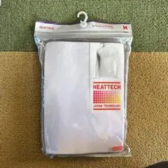 ユニクロ　ヒートテック　タートルネック　Ｍ