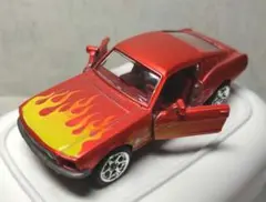 赤い炎デザインのミニカー