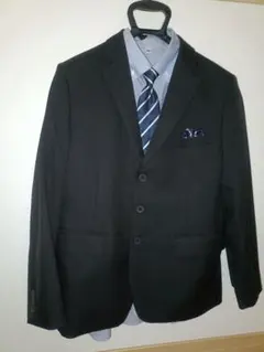 フォーマルスーツ 黒 ストライプシャツ付き