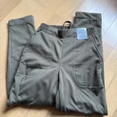 カジュアルパンツ