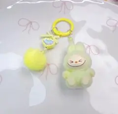 黄色可愛いミニモンスターLabubuラブブキーホルダーキーリングポンポン付き