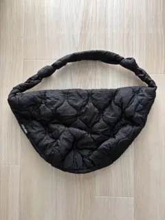 キルティングショルダーバッグ ブラック