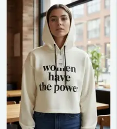 未使用　ZARA ザラ　フロントロゴパーカー　長袖 クロップド丈　XS キッズのサムネイル