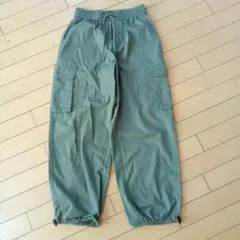 GU スーパーワイドカーゴパンツ