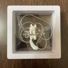 猫 ネックレス 白