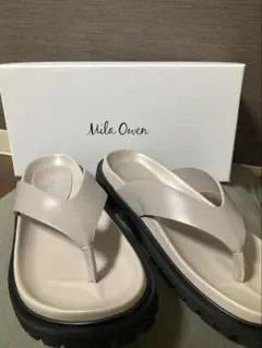 美品【Mila Owen(ミラオーウェン)】トングサンダルのサムネイル