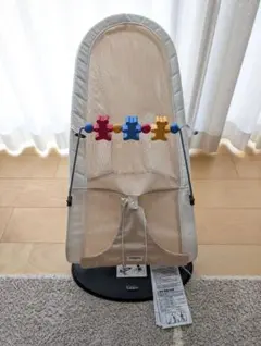 BABYBJORN ブリスエアー グレーベージュ トーイ(おもちゃ)付き - メルカリ
