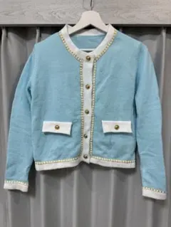 水色 ニットカーディガン ボタン付き