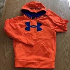 UNDER ARMOUR オレンジ フード付きパーカー YMD