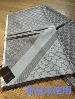 GUCCI グレー ストール 140x140cmのサムネイル