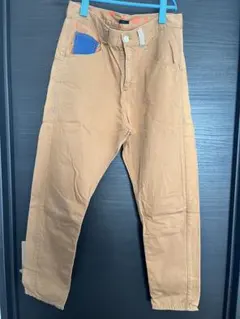 カジュアルパンツ