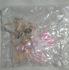 サンリオ　きらきらフルーツチャーム