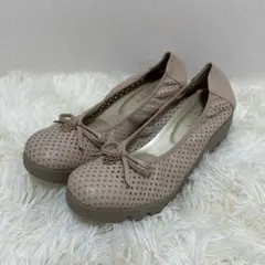 ヒルズアヴェニュー パンプス ウェーブソール パンチング リボン付