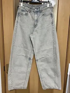 ライトグレー ワイドレッグデニム　バレルレッグジーンズ　GU