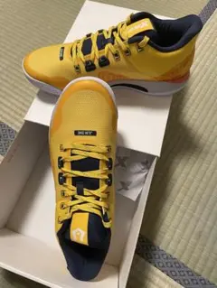 イエロー ハイカット スニーカー