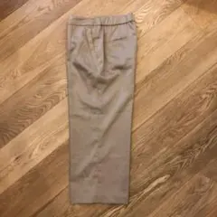 アンデミュウ　ワイド　ストレート　パンツ　ベージュ　センタープレス