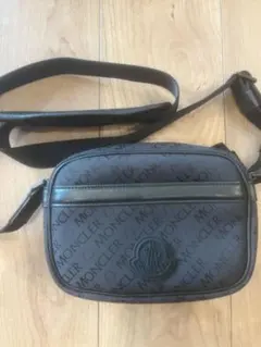 MONCLER ブラック ショルダーバッグ