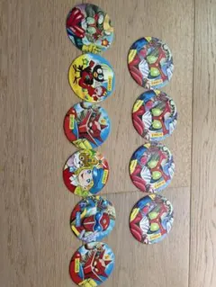 昭和レトロ 特撮ヒーロー キャラクターメンコ 9枚セットのサムネイル