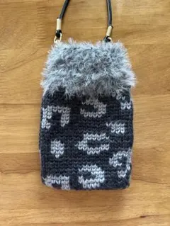 スマホショルダー　ヒョウ柄　ハンドメイド　かぎ針編み