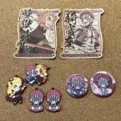 鬼滅の刃 ラバーキーホルダー 缶バッジ シール