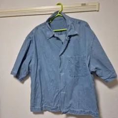 GU ライトブルーデニムシャツ