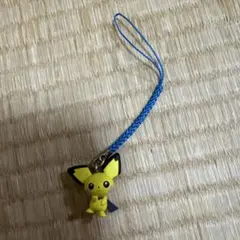 ポケモンフィギュアイーブイとピッチュウ