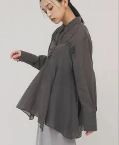 未使用25SS ハウスオブロータス　ダブルラッフルカラーブラウス 未使用25SS ハウスオブロータス ダブルラッフルカラーブラウス - メルカリ