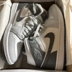 NIKE AIR JORDAN 1 MID ホワイト/スモークグレー2のサムネイル