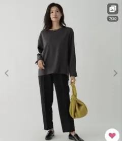 美品　Elura ダブル クロス プルオーバー　長袖ブラウス　チャコールグレーのサムネイル