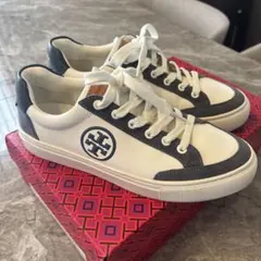 美品！TORY BURCH スニーカーのサムネイル