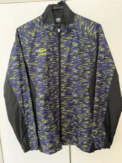 umbro 柄ナイロンジャケット
