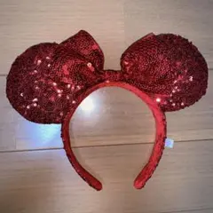 ディズニー　カチューシャ　赤　スパンコール