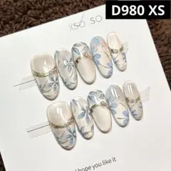 【高品質】現品ネイルチップ　ミディアムオーバル　アートお花ミラーパールマグネット