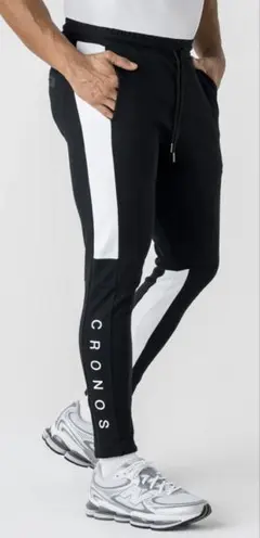 XLサイズ　新品タグ付き　クロノス　スキニーパンツ