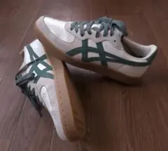 オニツカタイガー スニーカー