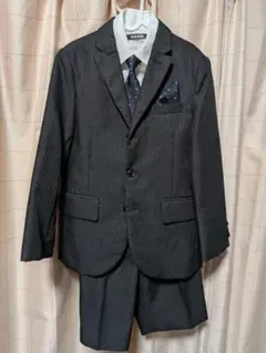 男の子 130サイズ スーツ ネクタイ付き