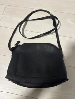 黒 レザー ショルダーバッグ　軽量　チャック付