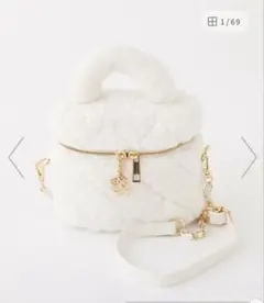 NICE CLAUP フェイクファーキルティングバニティバッグ