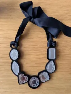 Tate Modern ネックレス