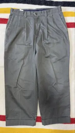 DOCKERS グレーグリーンプリーツ入り スラックス　ツータック